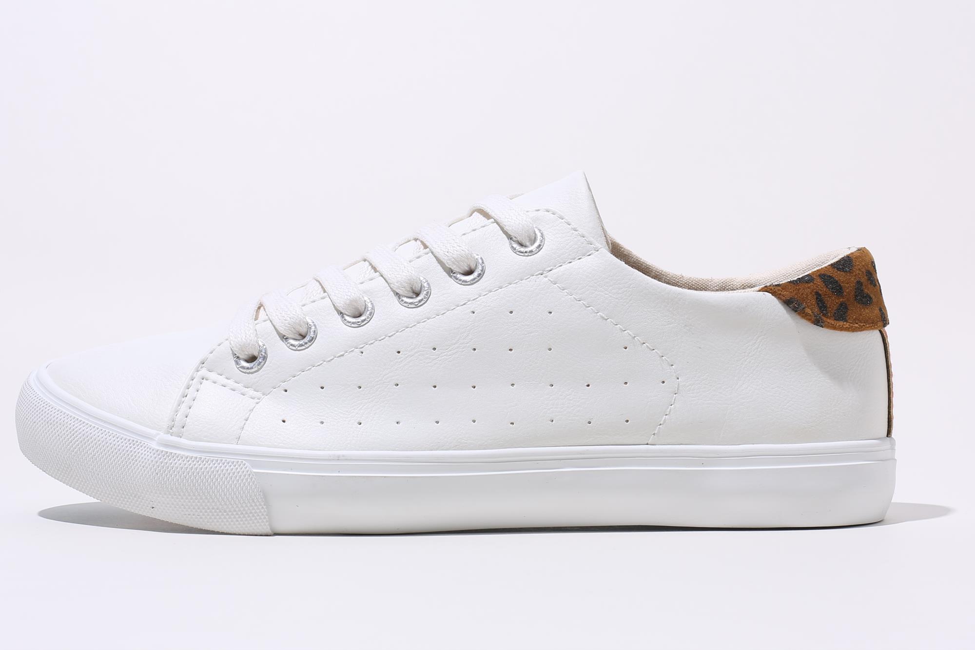 Cheap custom flat white pu leather shoes for women and ladies large size women shoes 